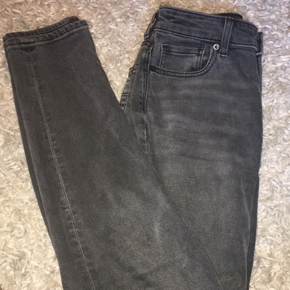 American Eagle black mom jeans